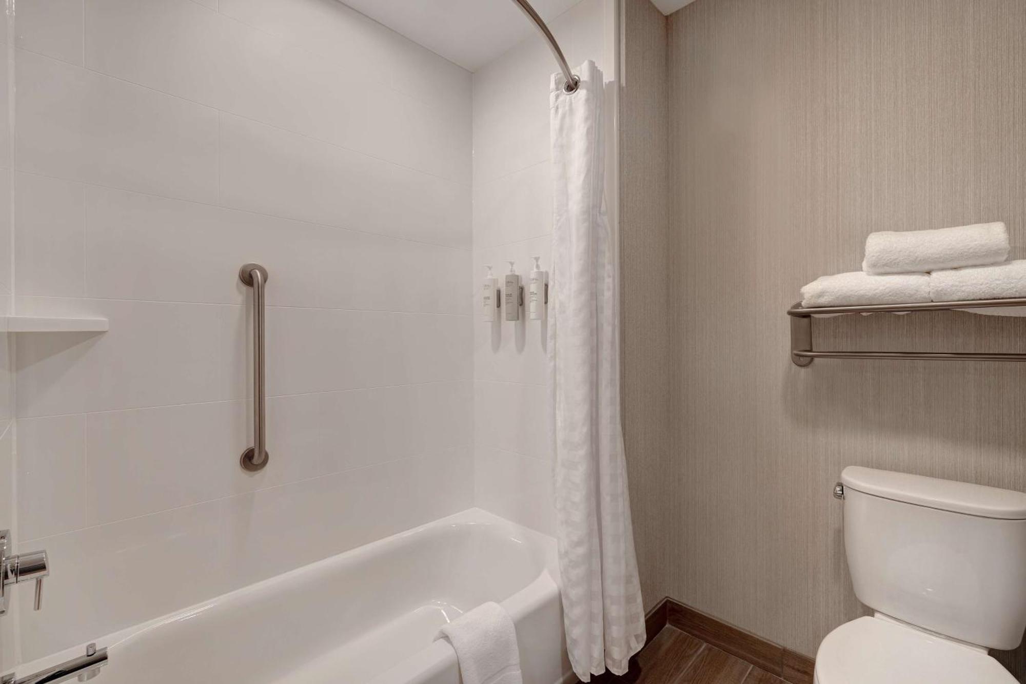 Homewood Suites By Hilton Oak Creek Milwaukee Ngoại thất bức ảnh
